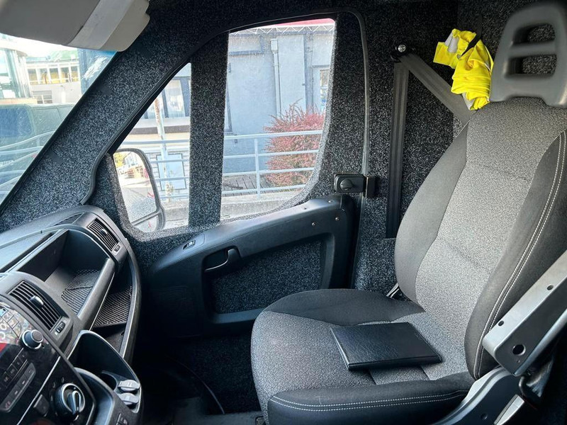 Fiat Ducato Armored Money Truck - الشاحنات الصغيرة صندوق مغلق: صور 5 Fiat Ducato Armored Money Truck - الشاحنات الصغيرة صندوق مغلق: صور 5