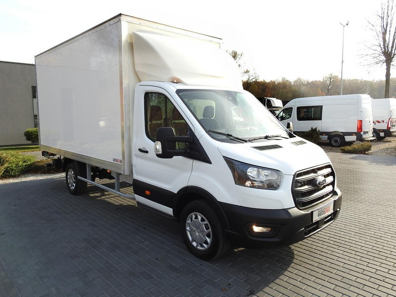 Ford TRANSIT KONTENER WINDA 8 PALET TEMPOMAT KLIMATYZACJA 130KM [ S7 - الشاحنات الصغيرة صندوق مغلق: صور 4 Ford TRANSIT KONTENER WINDA 8 PALET TEMPOMAT KLIMATYZACJA 130KM [ S7 - الشاحنات الصغيرة صندوق مغلق: صور 4