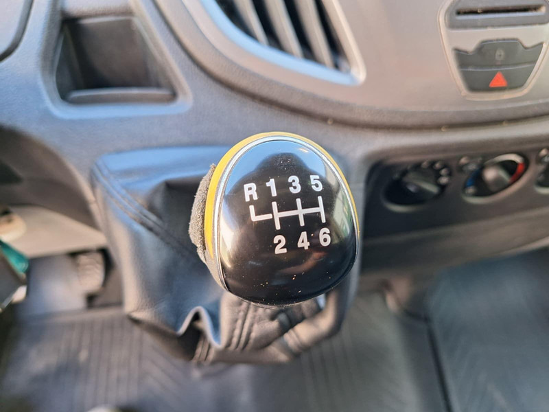 تأجير Ford Transit - Pritsche + Plane Ford Transit - Pritsche + Plane: صور 15 تأجير Ford Transit - Pritsche + Plane Ford Transit - Pritsche + Plane: صور 15