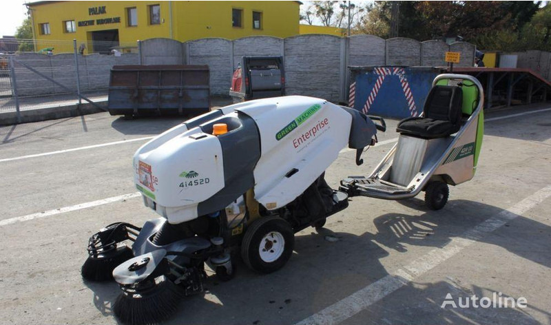 Green Machines 414 Street sweeping machine - سياره كنس شوارع: صور 1 Green Machines 414 Street sweeping machine - سياره كنس شوارع: صور 1