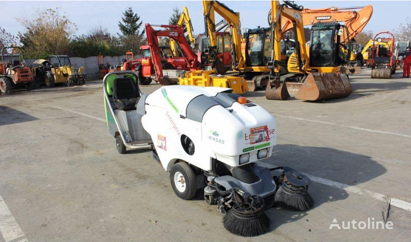 Green Machines 414 Street sweeping machine - سياره كنس شوارع: صور 4 Green Machines 414 Street sweeping machine - سياره كنس شوارع: صور 4