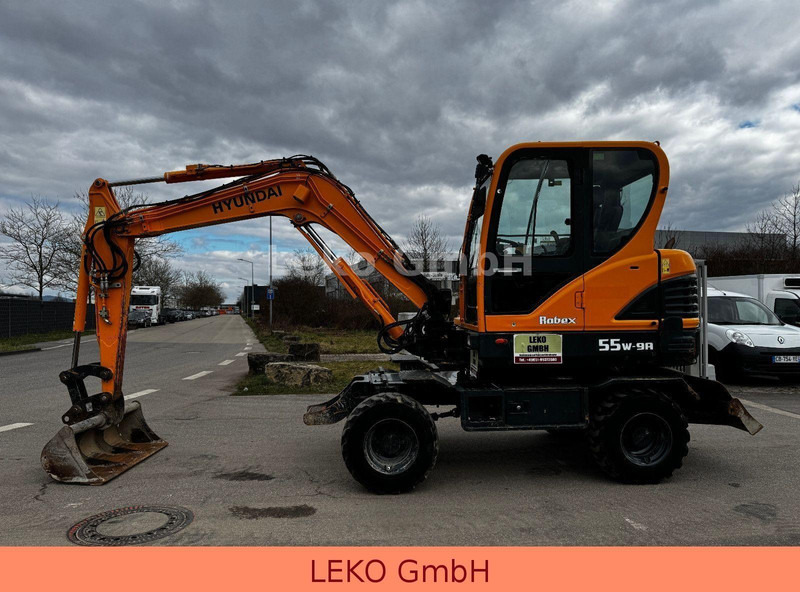 Hyundai Robex 55W-9A Mit Drei Löffeln - حفارة على عجلات: صور 4 Hyundai Robex 55W-9A Mit Drei Löffeln - حفارة على عجلات: صور 4