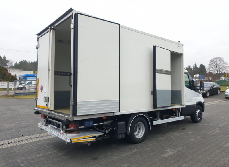 Iveco DAILY 60C15 60-150 TWO-CHAMBER REFRIGERATOR CONTAINER ISOTHERM F - مبردة شاحنة: صور 1 Iveco DAILY 60C15 60-150 TWO-CHAMBER REFRIGERATOR CONTAINER ISOTHERM F - مبردة شاحنة: صور 1
