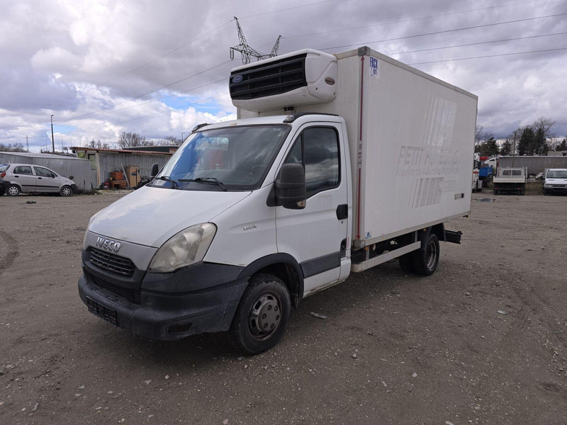 Iveco Daily 35 C 13 - Carrier Xarios 500 frigo - الشاحنات الصغيرة المبردة: صور 3 Iveco Daily 35 C 13 - Carrier Xarios 500 frigo - الشاحنات الصغيرة المبردة: صور 3