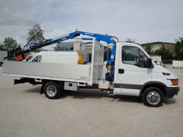 Iveco Daily 35C11 - flatbed+crane - شاحنات مسطحة, شاحنة كرين: صور 3 Iveco Daily 35C11 - flatbed+crane - شاحنات مسطحة, شاحنة كرين: صور 3