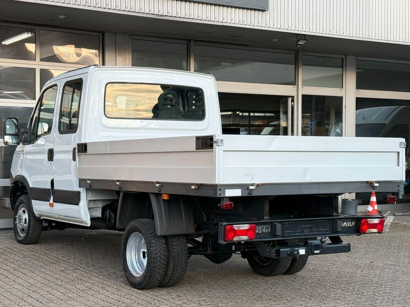 Iveco Daily 35C15 flatbed - الشاحنات الصغيرة المسطحة, الشاحنات الصغيرة كابينة مزدوجة: صور 4 Iveco Daily 35C15 flatbed - الشاحنات الصغيرة المسطحة, الشاحنات الصغيرة كابينة مزدوجة: صور 4