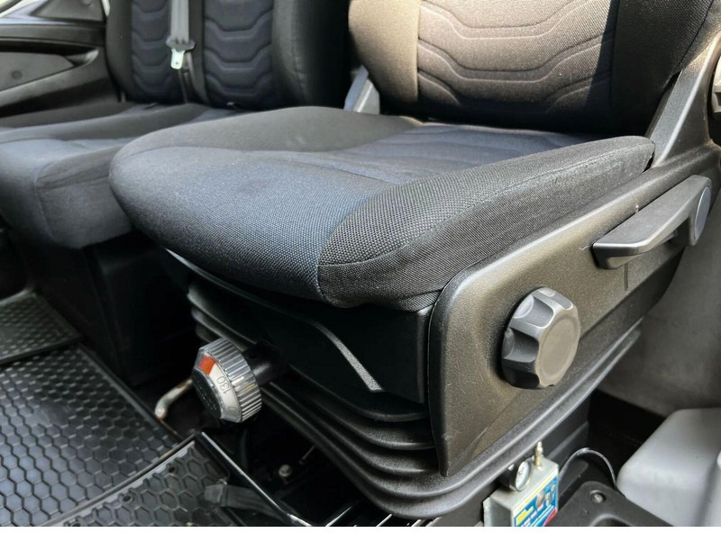 الشاحنات الصغيرة Iveco Daily 35S18 Autotransporter New Model One Owner: صور 9 الشاحنات الصغيرة Iveco Daily 35S18 Autotransporter New Model One Owner: صور 9