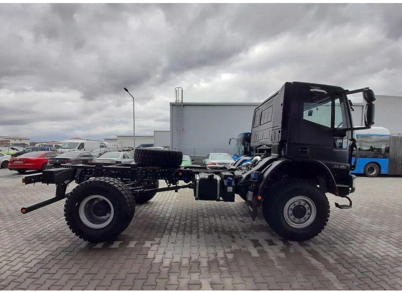 Iveco EuroCargo 4x4 ML150E28WS Chassis - الشاسيه شاحنة: صور 4 Iveco EuroCargo 4x4 ML150E28WS Chassis - الشاسيه شاحنة: صور 4