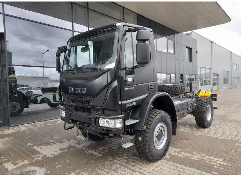 Iveco EuroCargo 4x4 ML150E28WS Chassis - الشاسيه شاحنة: صور 1 Iveco EuroCargo 4x4 ML150E28WS Chassis - الشاسيه شاحنة: صور 1