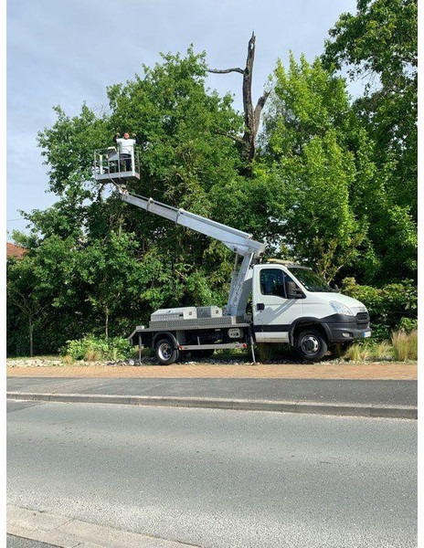 Iveco Lifting basket 16 m - الشاحنات الصغيرة: صور 3 Iveco Lifting basket 16 m - الشاحنات الصغيرة: صور 3