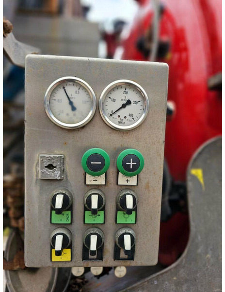 تأجير Iveco Trakker AD 260T41 - Vacuum truck Iveco Trakker AD 260T41 - Vacuum truck: صور 10