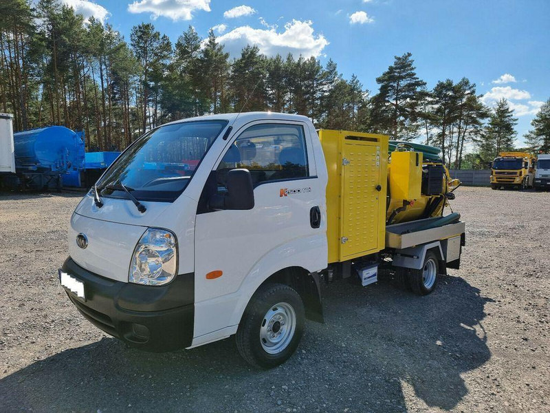 Kia Csatornatisztító - فراغ شاحنة: صور 2 Kia Csatornatisztító - فراغ شاحنة: صور 2