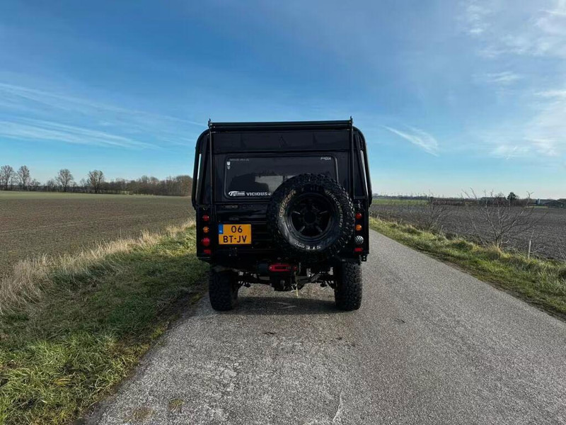 Land Rover Defender 130 - Off road 4x4 - سيارة دفع رباعي: صور 3 Land Rover Defender 130 - Off road 4x4 - سيارة دفع رباعي: صور 3