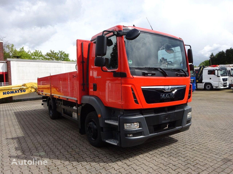 MAN 15.250 TGM Flatbed - شاحنات مسطحة: صور 5 MAN 15.250 TGM Flatbed - شاحنات مسطحة: صور 5