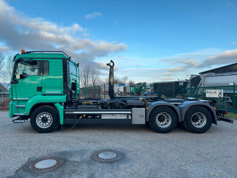 MAN 26.500 6x2 Retarder Meiller Funk | Motorschaden - شاحنات مسطحة, شاحنة كرين: صور 2 MAN 26.500 6x2 Retarder Meiller Funk | Motorschaden - شاحنات مسطحة, شاحنة كرين: صور 2