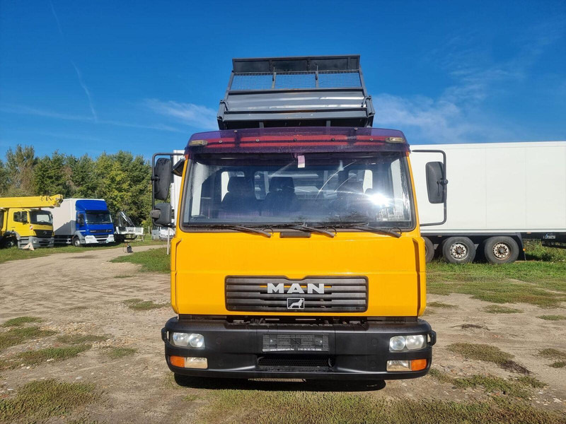 MAN LE 8.180 Meiller Kipper Three-Sided Tipper - 3 old. billencs - T - قلابات: صور 2 MAN LE 8.180 Meiller Kipper Three-Sided Tipper - 3 old. billencs - T - قلابات: صور 2