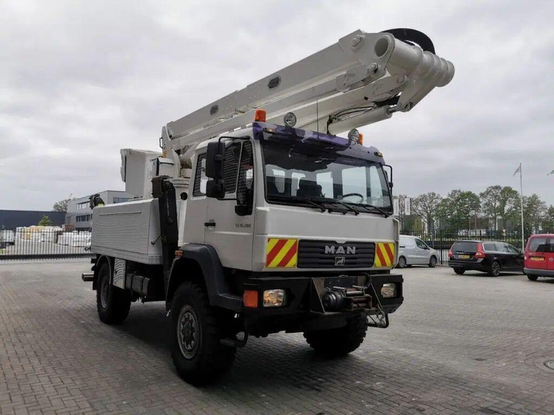 MAN MAN - 18.280 - Lifting basket 20,3 m - 4x4 - شاحنة, شاحنة كرين: صور 1 MAN MAN - 18.280 - Lifting basket 20,3 m - 4x4 - شاحنة, شاحنة كرين: صور 1