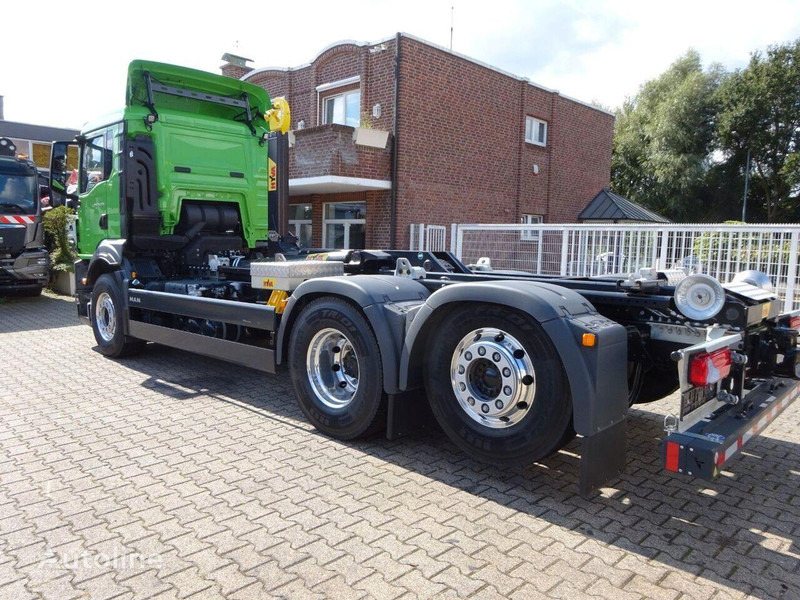 MAN TGS 26.520 Hook lift - شاحنة ذات الخطاف: صور 5 MAN TGS 26.520 Hook lift - شاحنة ذات الخطاف: صور 5