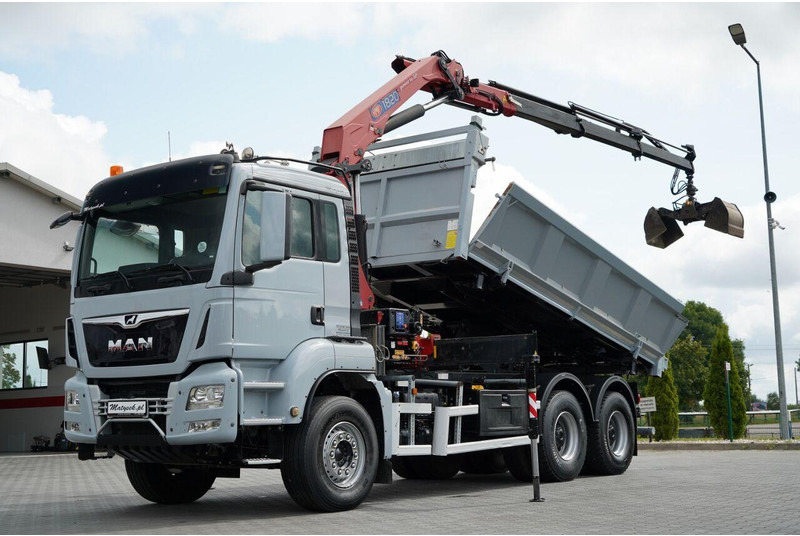 MAN TGS 33.360 / WYWROTKA + HDS - قلابات, شاحنة كرين: صور 1 MAN TGS 33.360 / WYWROTKA + HDS - قلابات, شاحنة كرين: صور 1