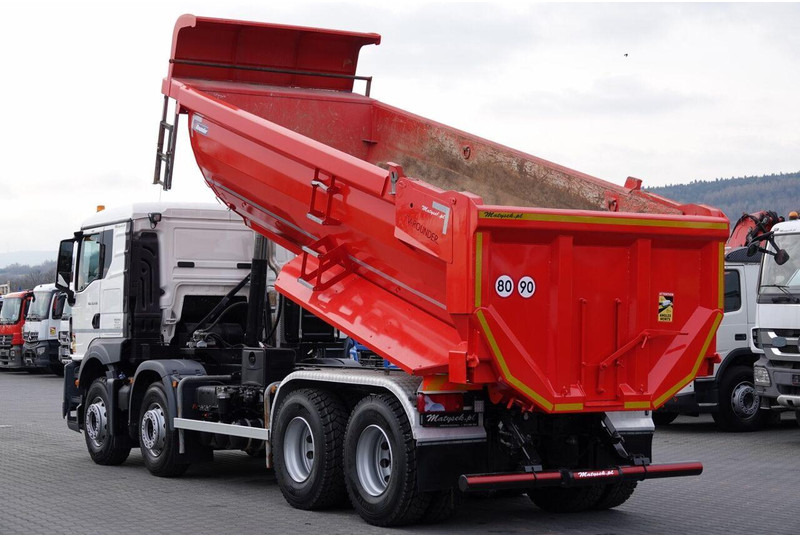 MAN TGS 35.430 / 8X4 / WYWROTKA TYLNOZSYPOWA / HYDROKLAPA / OPONY 10 - قلابات: صور 2 MAN TGS 35.430 / 8X4 / WYWROTKA TYLNOZSYPOWA / HYDROKLAPA / OPONY 10 - قلابات: صور 2