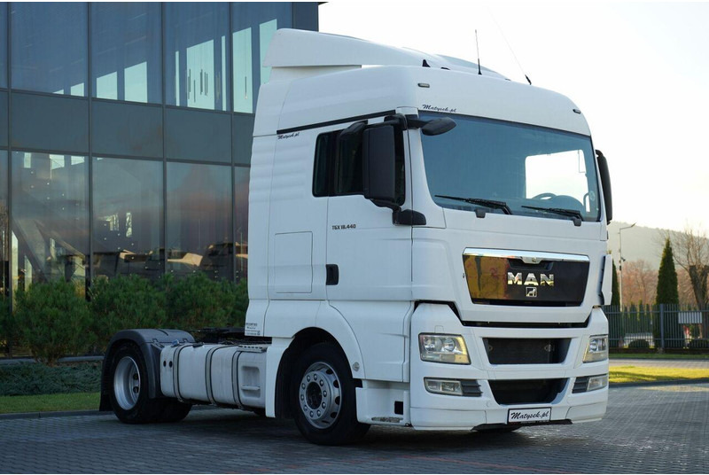 MAN TGX 18.440 / XLX / MEGA / MANUAL / LOW DECK - شاحنة جرار: صور 1 MAN TGX 18.440 / XLX / MEGA / MANUAL / LOW DECK - شاحنة جرار: صور 1