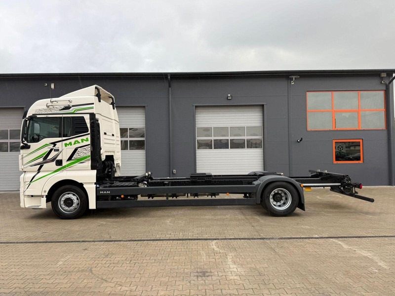 MAN TGX 18.470 // Przebieg 252 tyś. km !!! // Ciężarówka jak nowa // - الشاسيه شاحنة: صور 2 MAN TGX 18.470 // Przebieg 252 tyś. km !!! // Ciężarówka jak nowa // - الشاسيه شاحنة: صور 2