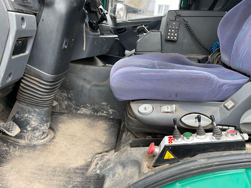 Mercedes-Benz 1833 Absetzkipper Bluetec 5 Klima 2 Hand Orig Km - شاحنات الحاويات/ جسم علوي قابل للتغيير شاحنة, شاحنة كرين: صور 4 Mercedes-Benz 1833 Absetzkipper Bluetec 5 Klima 2 Hand Orig Km - شاحنات الحاويات/ جسم علوي قابل للتغيير شاحنة, شاحنة كرين: صور 4