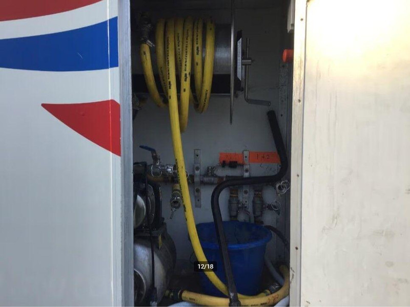 شاحنة جرار صغيرة Mercedes-Benz 413 CDI BE Mini Trekker + Workshop Trailer: صور 6 شاحنة جرار صغيرة Mercedes-Benz 413 CDI BE Mini Trekker + Workshop Trailer: صور 6