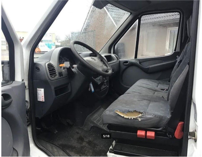 شاحنة جرار صغيرة Mercedes-Benz 413 CDI BE Mini Trekker + Workshop Trailer: صور 14 شاحنة جرار صغيرة Mercedes-Benz 413 CDI BE Mini Trekker + Workshop Trailer: صور 14