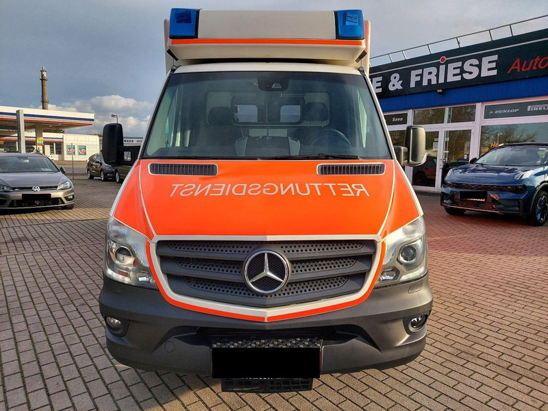 Mercedes-Benz 519 CDI Ambulance - سيارة إسعاف: صور 1 Mercedes-Benz 519 CDI Ambulance - سيارة إسعاف: صور 1