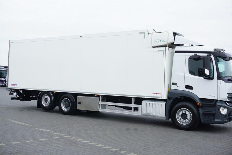 Mercedes-Benz ANTOS / 2535 / EURO 6 / CHŁODNIA + WINDA / 23 PALETY / OŚ SKRĘTN - مبردة شاحنة: صور 3 Mercedes-Benz ANTOS / 2535 / EURO 6 / CHŁODNIA + WINDA / 23 PALETY / OŚ SKRĘTN - مبردة شاحنة: صور 3