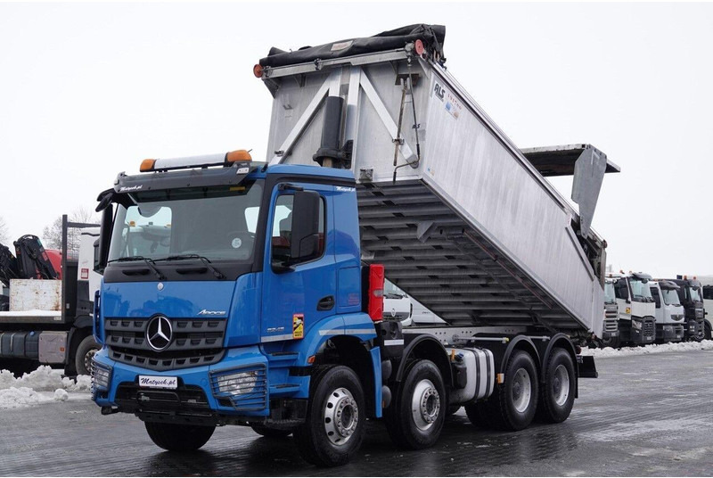 Mercedes-Benz AROCS 3243 / 8x4 / WYWROTKA 20m3 / TYLNOZSYP / EURO 6 / OPONY 10 - قلابات: صور 1 Mercedes-Benz AROCS 3243 / 8x4 / WYWROTKA 20m3 / TYLNOZSYP / EURO 6 / OPONY 10 - قلابات: صور 1