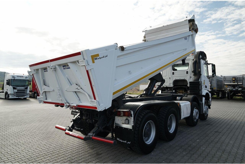 Mercedes-Benz AROCS 3243 / 8x4 / WYWROTKA DWUSTRONNA / HYDROBURTA / BORDMATIC - قلابات: صور 4 Mercedes-Benz AROCS 3243 / 8x4 / WYWROTKA DWUSTRONNA / HYDROBURTA / BORDMATIC - قلابات: صور 4