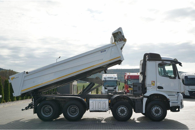 Mercedes-Benz AROCS 3243 / 8x4 / WYWROTKA DWUSTRONNA / HYDROBURTA / BORDMATIC - قلابات: صور 5 Mercedes-Benz AROCS 3243 / 8x4 / WYWROTKA DWUSTRONNA / HYDROBURTA / BORDMATIC - قلابات: صور 5