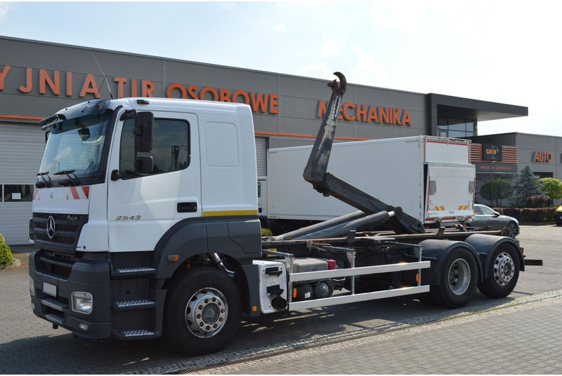 Mercedes-Benz AXOR 2543 HOOK JANCO HS20 14T KLIMA WEBASTO Bed Steering Axle Au - شاحنة ذات الخطاف: صور 2 Mercedes-Benz AXOR 2543 HOOK JANCO HS20 14T KLIMA WEBASTO Bed Steering Axle Au - شاحنة ذات الخطاف: صور 2