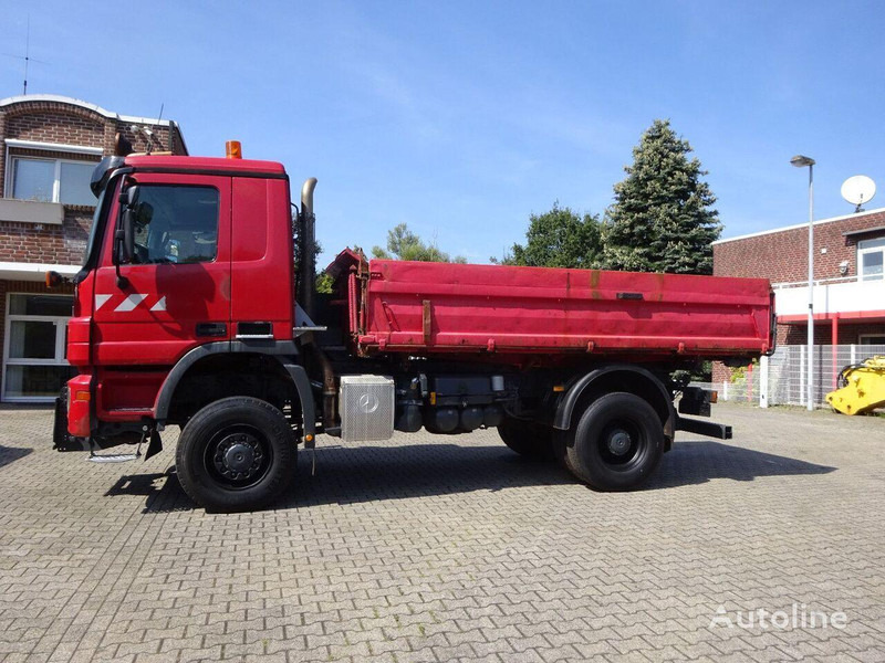 تأجير Mercedes-Benz Actros 1832 - 3 way tipper Mercedes-Benz Actros 1832 - 3 way tipper: صور 6 تأجير Mercedes-Benz Actros 1832 - 3 way tipper Mercedes-Benz Actros 1832 - 3 way tipper: صور 6