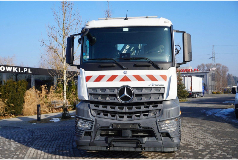Mercedes-Benz Arocs 1833 3-Way Tipper Crane HIAB X-DUO 128 B - قلابات, شاحنة كرين: صور 4 Mercedes-Benz Arocs 1833 3-Way Tipper Crane HIAB X-DUO 128 B - قلابات, شاحنة كرين: صور 4