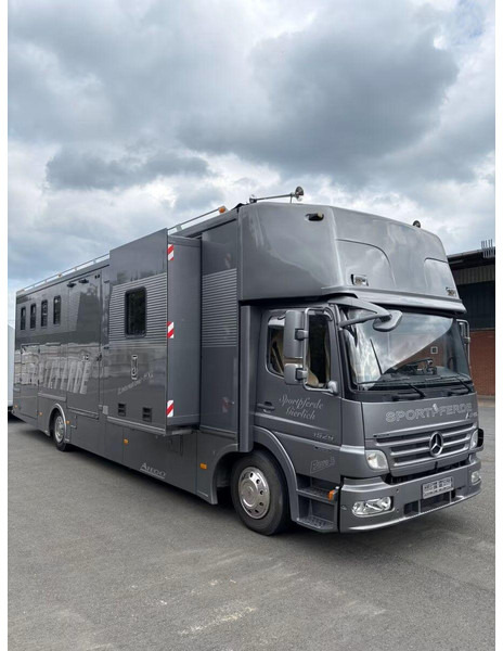 Mercedes-Benz Atego 1529 - Horse transporter - شاحنة نقل خيل: صور 2 Mercedes-Benz Atego 1529 - Horse transporter - شاحنة نقل خيل: صور 2