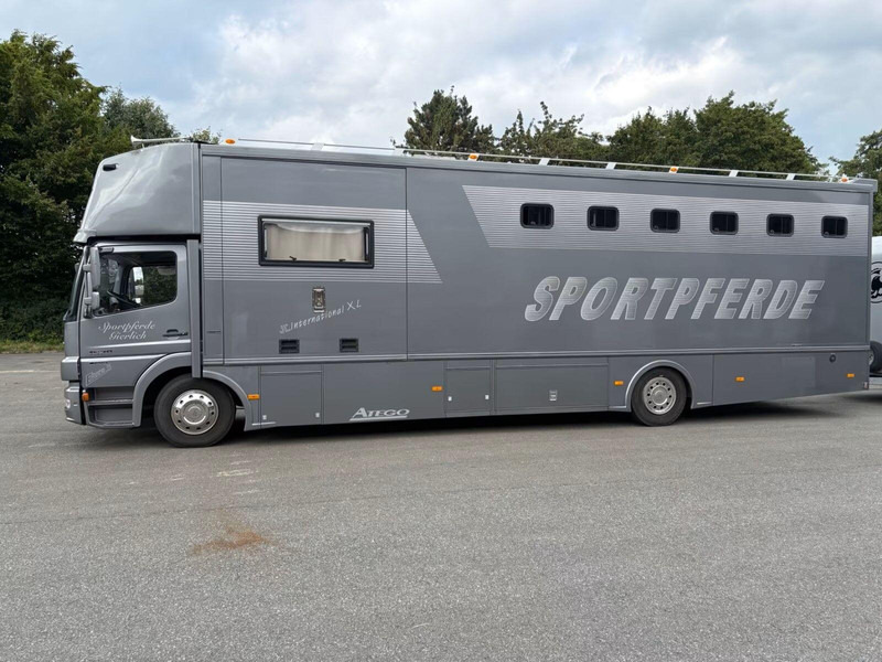Mercedes-Benz Atego 1529 - Horse transporter - شاحنة نقل خيل: صور 4 Mercedes-Benz Atego 1529 - Horse transporter - شاحنة نقل خيل: صور 4