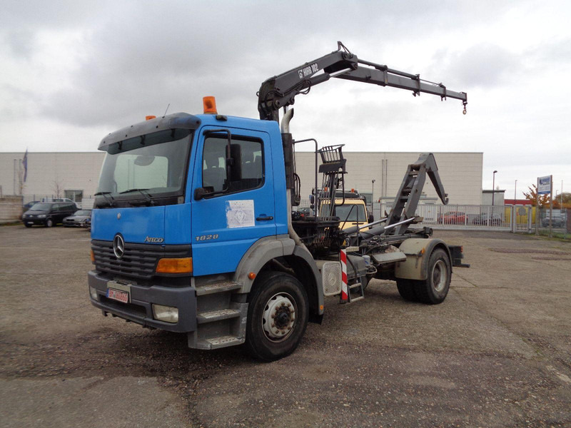 Mercedes-Benz Atego 1828 Hook lift truck + Crane Hiab 102 - شاحنة ذات الخطاف, شاحنة كرين: صور 1 Mercedes-Benz Atego 1828 Hook lift truck + Crane Hiab 102 - شاحنة ذات الخطاف, شاحنة كرين: صور 1