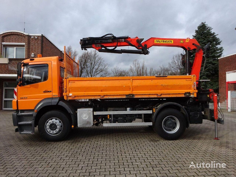 Mercedes-Benz Axor 1833 - 2 way tipper+crane - قلابات, شاحنة كرين: صور 5 Mercedes-Benz Axor 1833 - 2 way tipper+crane - قلابات, شاحنة كرين: صور 5