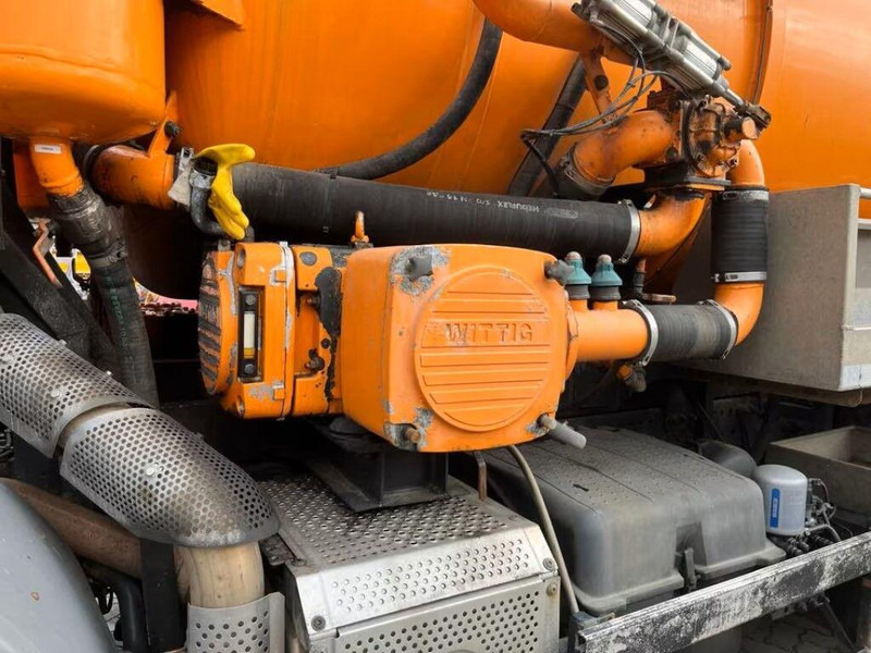 Mercedes-Benz Axor 1833 - Vacuum truck - فراغ شاحنة: صور 5 Mercedes-Benz Axor 1833 - Vacuum truck - فراغ شاحنة: صور 5