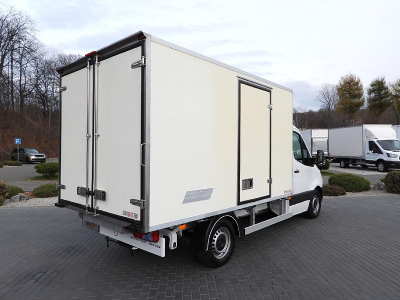 Mercedes-Benz SPRINTER 314 CHŁODNIA KONTENER -1*C TEMPOMAT NAWIGACJA KLIMATYZA - الشاحنات الصغيرة المبردة: صور 3 Mercedes-Benz SPRINTER 314 CHŁODNIA KONTENER -1*C TEMPOMAT NAWIGACJA KLIMATYZA - الشاحنات الصغيرة المبردة: صور 3