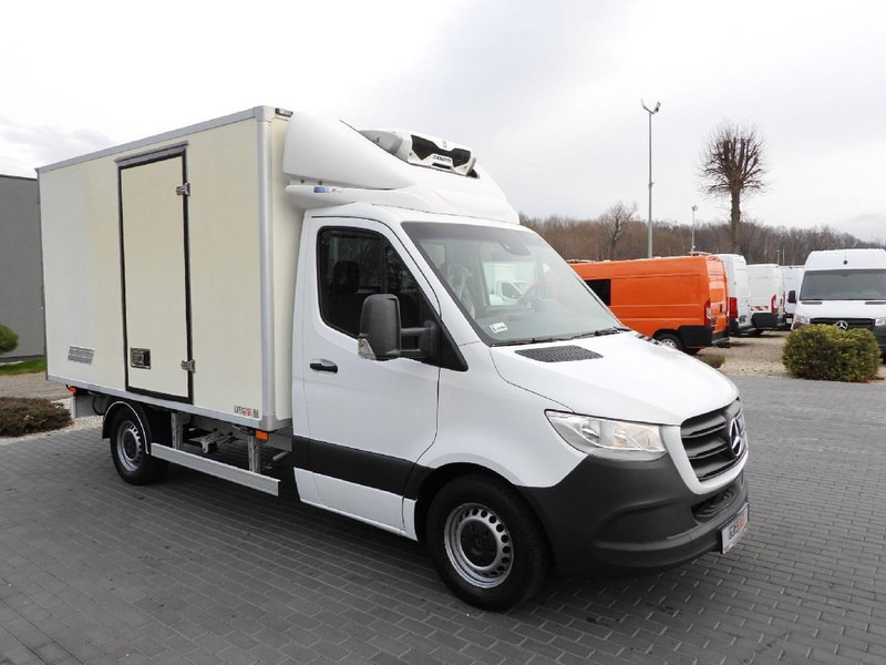 Mercedes-Benz SPRINTER 314 CHŁODNIA KONTENER -1*C TEMPOMAT NAWIGACJA KLIMATYZA - الشاحنات الصغيرة المبردة: صور 4 Mercedes-Benz SPRINTER 314 CHŁODNIA KONTENER -1*C TEMPOMAT NAWIGACJA KLIMATYZA - الشاحنات الصغيرة المبردة: صور 4