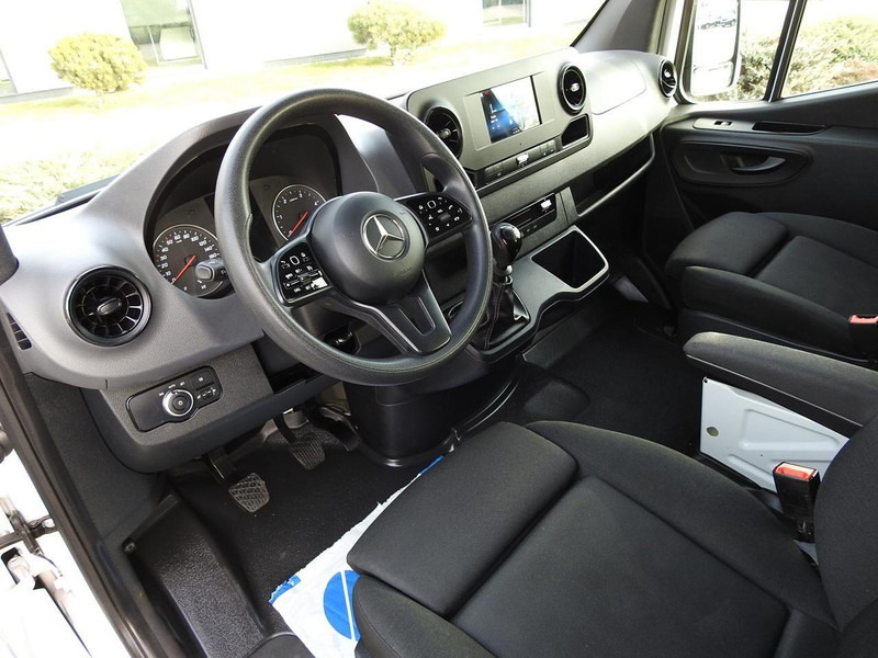 Mercedes-Benz SPRINTER 314 FURGON BRYGADÓWKA 6 MIEJSC TEMPOMAT KLIMATYZACJA - صغيرة, ميكروباص: صور 2 Mercedes-Benz SPRINTER 314 FURGON BRYGADÓWKA 6 MIEJSC TEMPOMAT KLIMATYZACJA - صغيرة, ميكروباص: صور 2