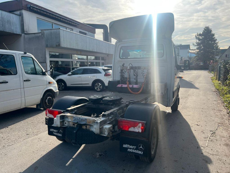 Mercedes-Benz SPRINTER 519 - شاحنة جرار: صور 3 Mercedes-Benz SPRINTER 519 - شاحنة جرار: صور 3