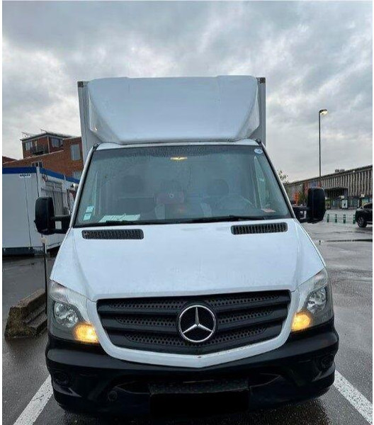 Mercedes-Benz Sprinter Koffer + Tail lift - الشاحنات الصغيرة صندوق مغلق: صور 1 Mercedes-Benz Sprinter Koffer + Tail lift - الشاحنات الصغيرة صندوق مغلق: صور 1