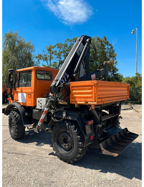 Mercedes-Benz UNIMOG U-900 - جرار بعجلتين: صور 4 Mercedes-Benz UNIMOG U-900 - جرار بعجلتين: صور 4