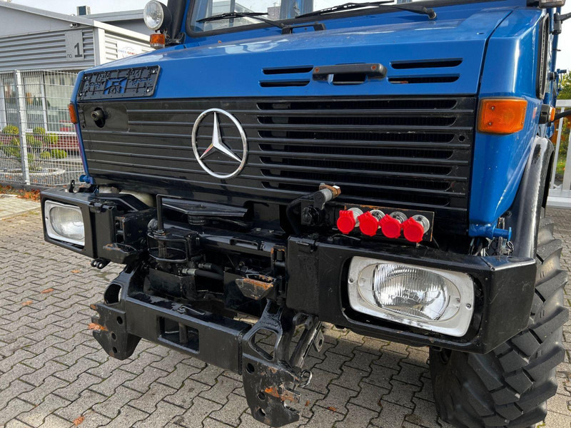 Mercedes-Benz Unimog 427 Platós hókotrócs - جرار بعجلتين: صور 4 Mercedes-Benz Unimog 427 Platós hókotrócs - جرار بعجلتين: صور 4