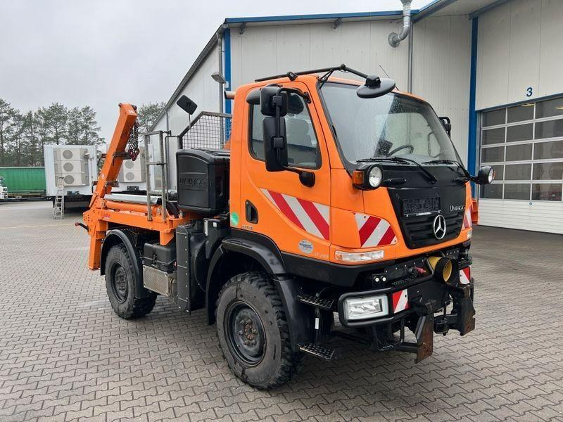 Mercedes-Benz Unimog U 20 4x4 Skip loader - شاحنات قابلة للفك شاحنة: صور 1 Mercedes-Benz Unimog U 20 4x4 Skip loader - شاحنات قابلة للفك شاحنة: صور 1